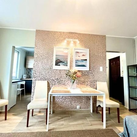Apartament Wakacyjny Blisko Morza กดัญสก์ ภายนอก รูปภาพ